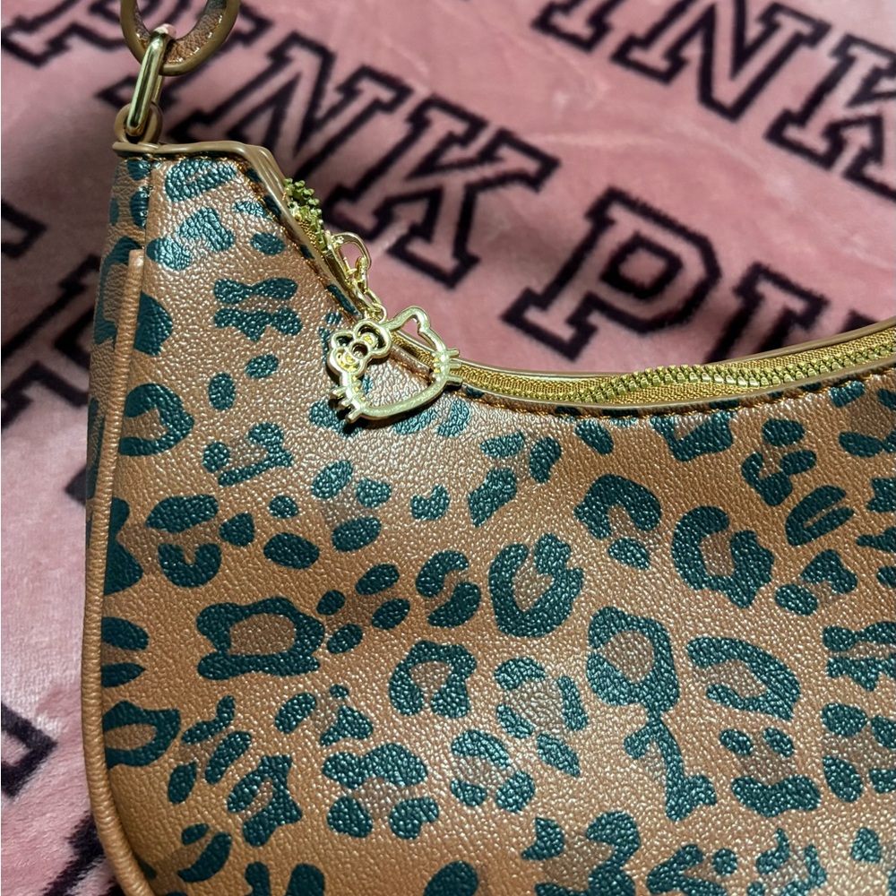 ! NEW ! Brown Hello Kitty Sanrio Cheetah Leopard Print Purse Shoulder Handbag